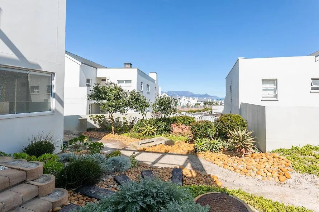 Stunning 2 Bedroom, Big Bay, Bona Views Cape Town Daire