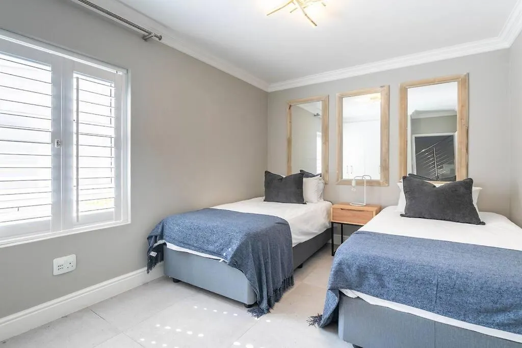 Stunning 2 Bedroom, Big Bay, Bona Views Cape Town 0*,  Güney Afrika