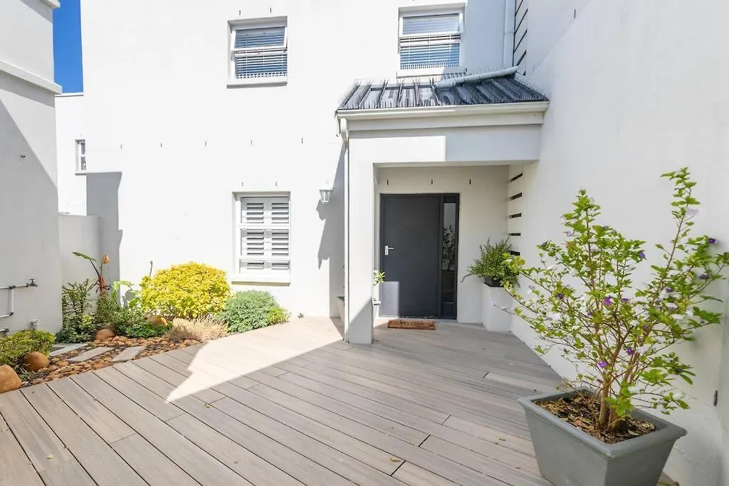 Stunning 2 Bedroom, Big Bay, Bona Views Cape Town Daire